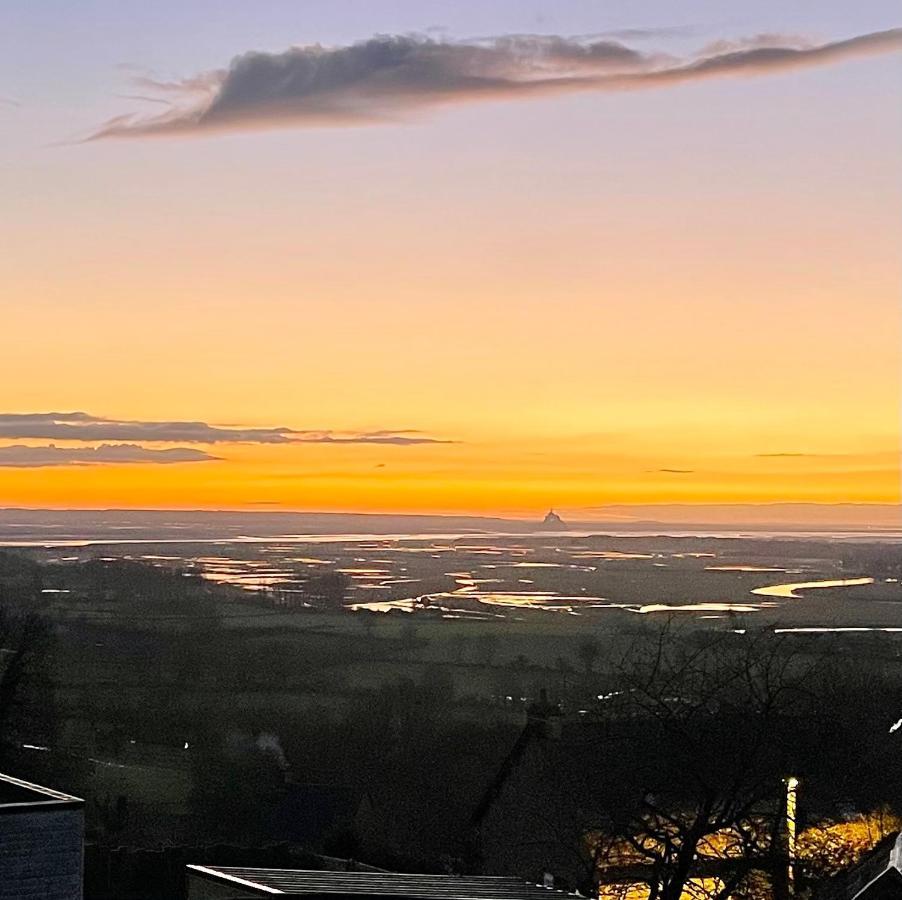 La Butte - Maison De Vacances Avranches Avec Vue Sur Le Mont Saint Michel Le Val-Saint-Père Buitenkant foto